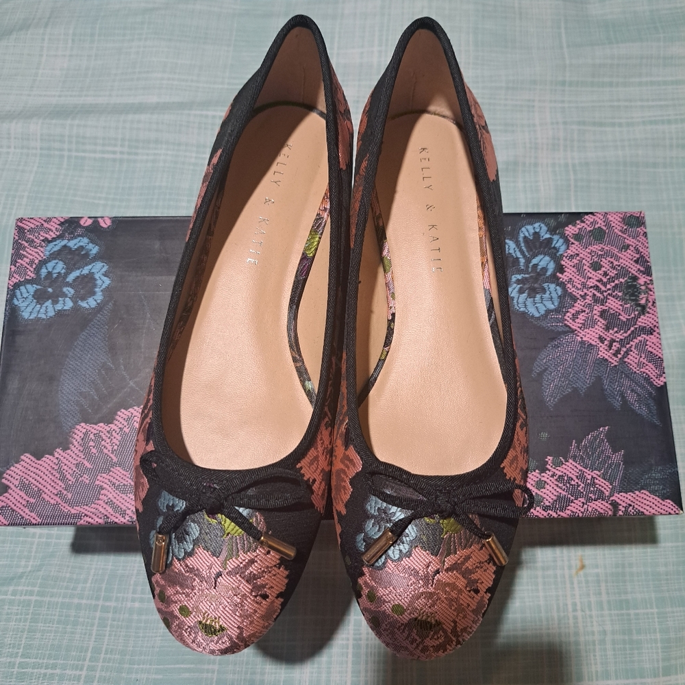KELLY&KATE flats